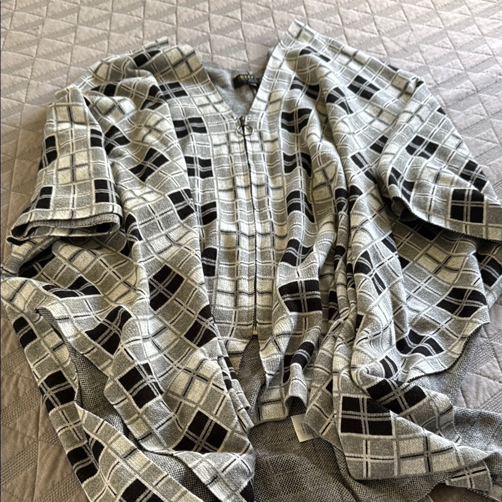 Joseph A Zip Up Chic Plaid Poncho with Black and Gray Pattern
